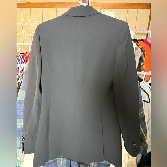 MaxMara Elegant Black Double-Breasted Blazer - Picture 6 of 11